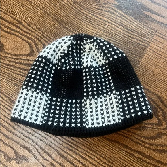 Beanie hat - Picture 1 of 3